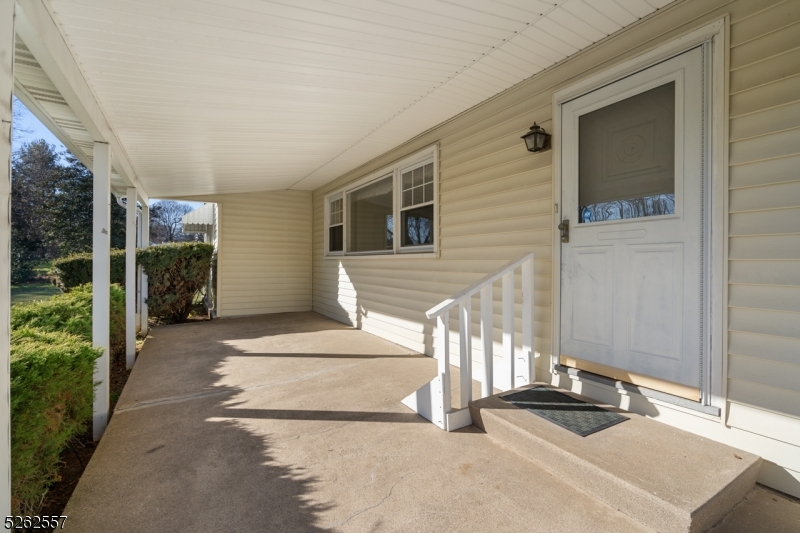 10 Fernwood Rd