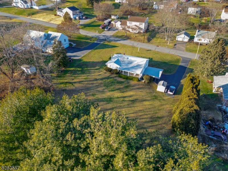 10 Fernwood Rd