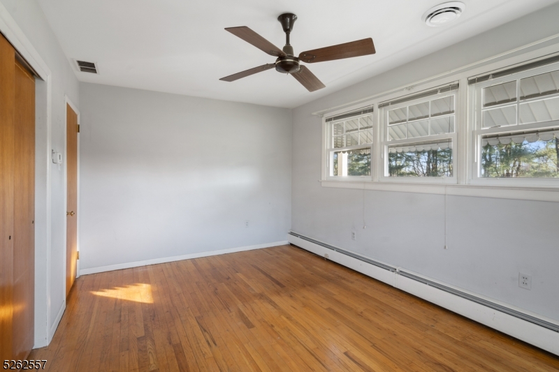 10 Fernwood Rd