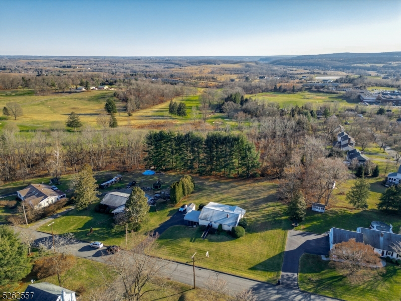 10 Fernwood Rd