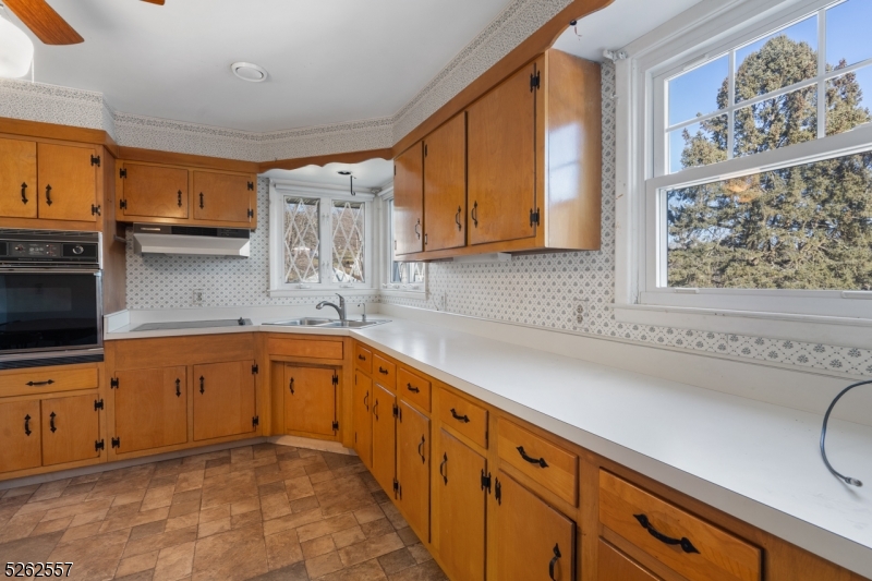 10 Fernwood Rd