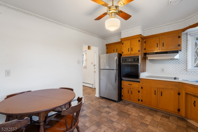 10 Fernwood Rd