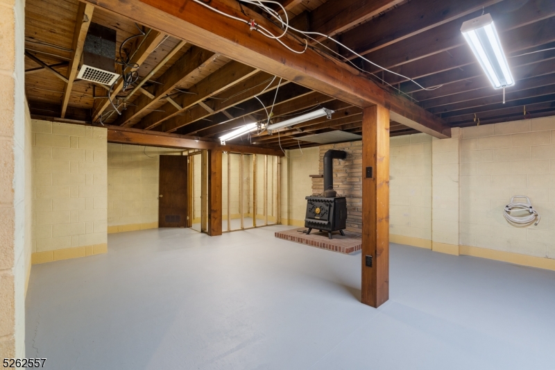 10 Fernwood Rd