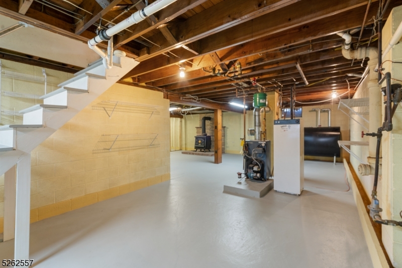 10 Fernwood Rd