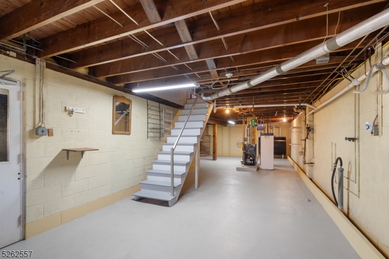 10 Fernwood Rd