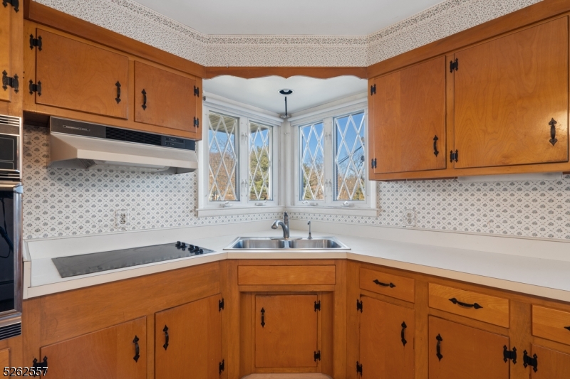 10 Fernwood Rd