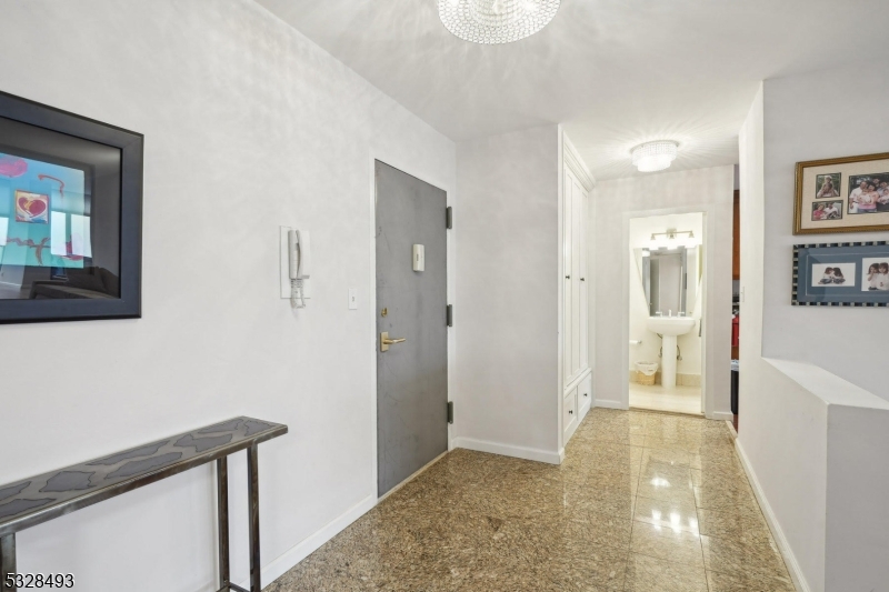 1 Claridge Dr Apt 503 503