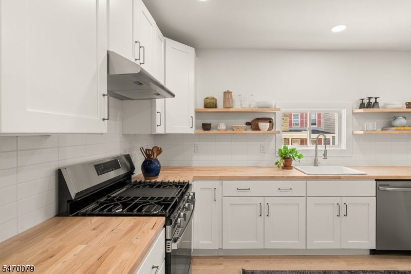 73 Colby Pl