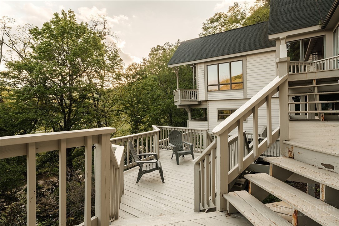 193 Riverview Road