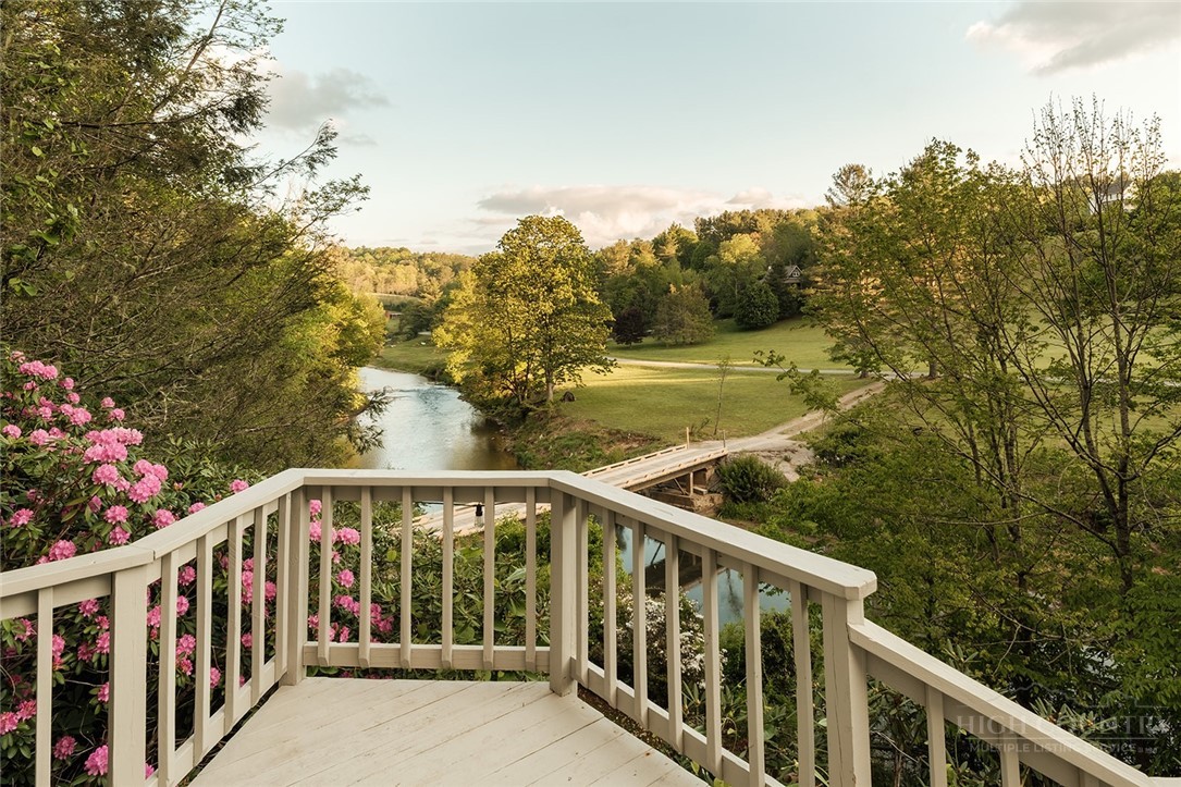 193 Riverview Road