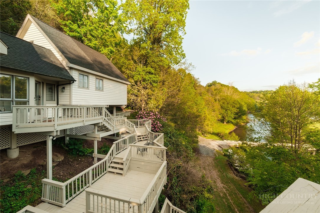 193 Riverview Road