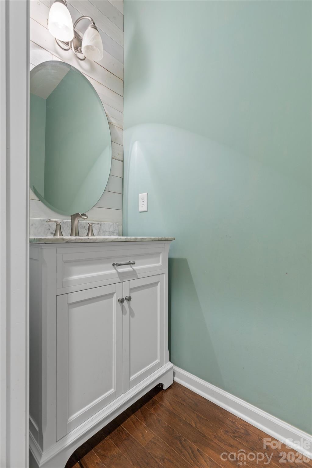 159 E Warfield Drive