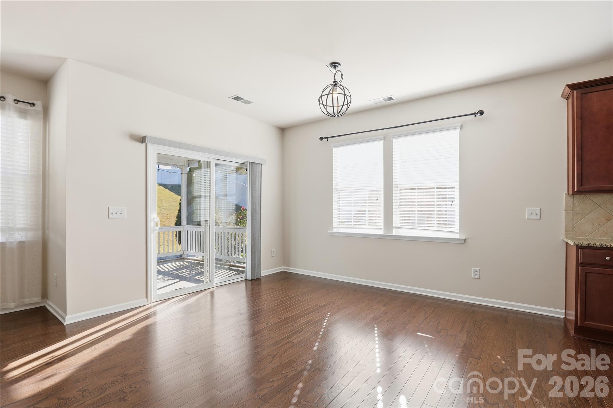 159 E Warfield Drive