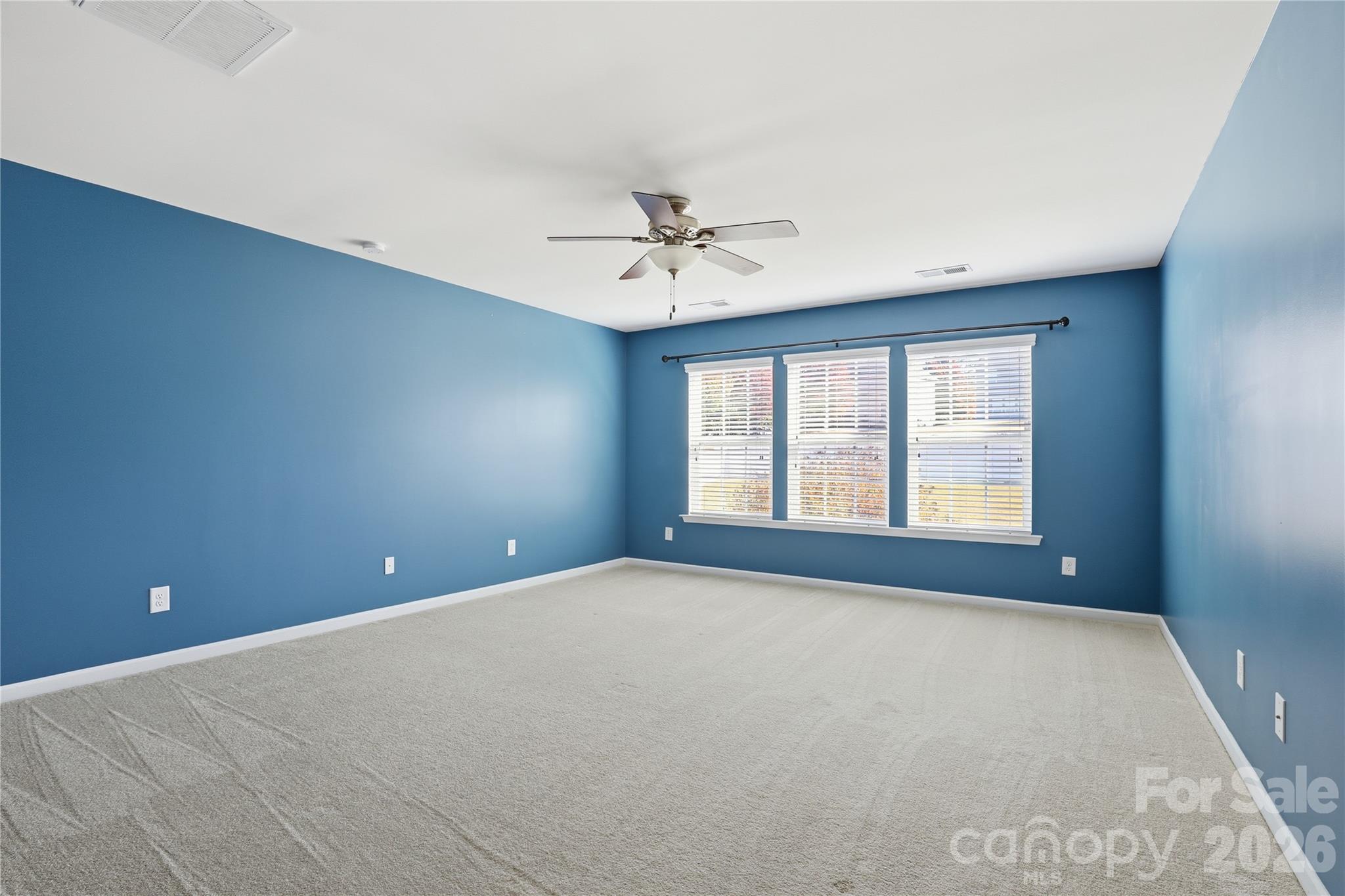 159 E Warfield Drive