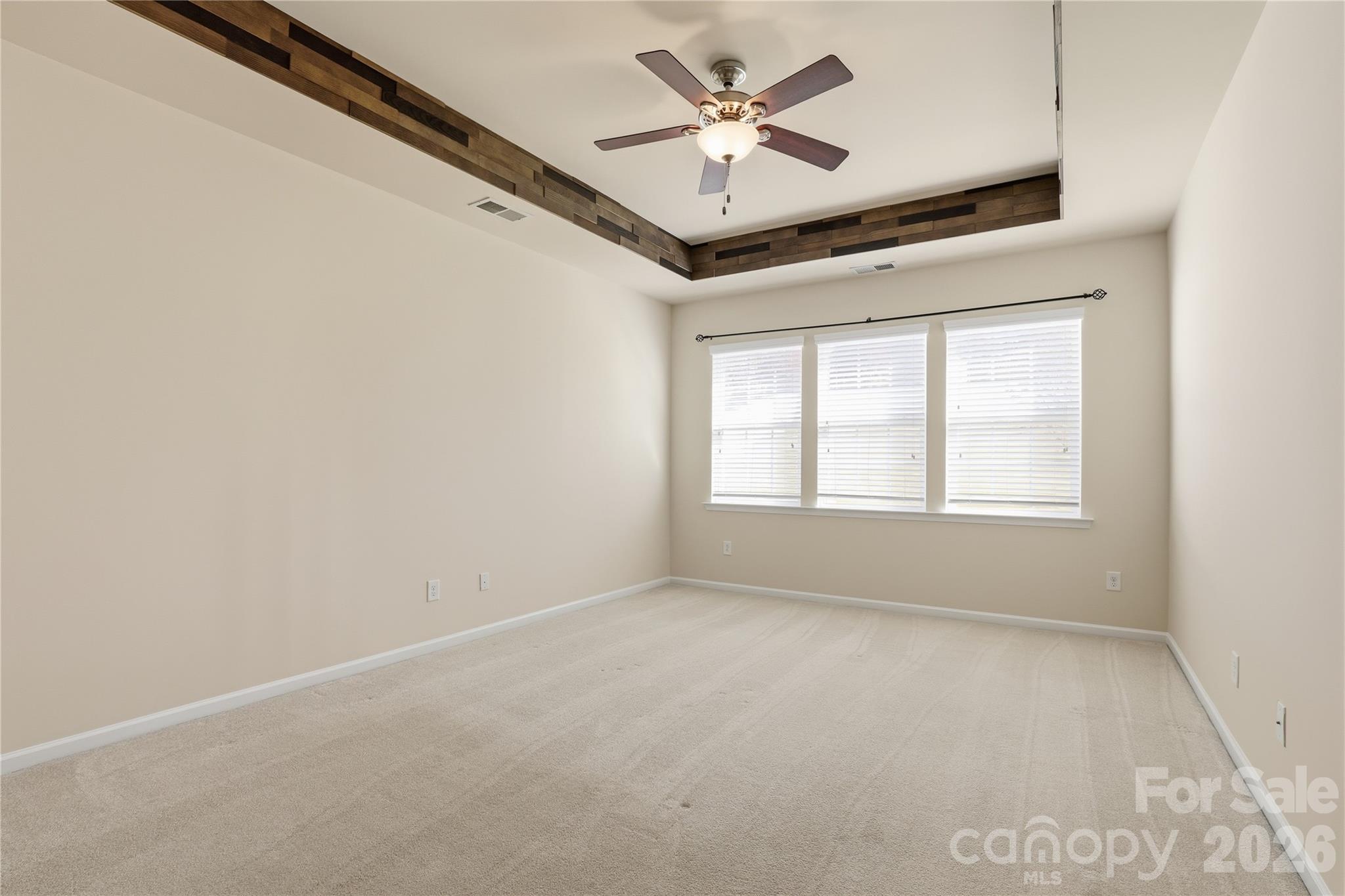 159 E Warfield Drive