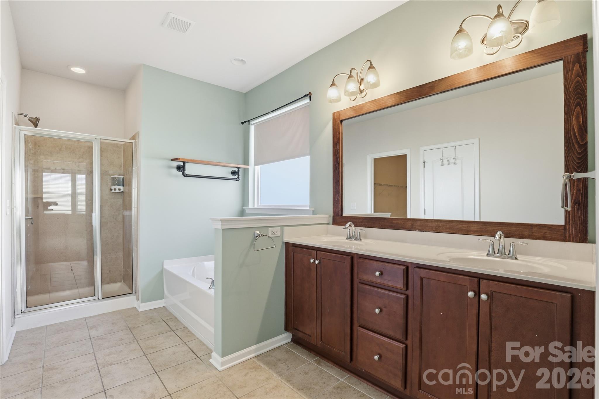 159 E Warfield Drive