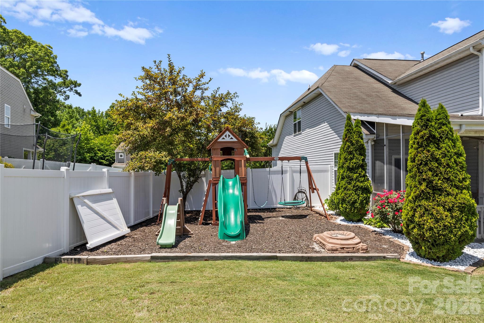 159 E Warfield Drive