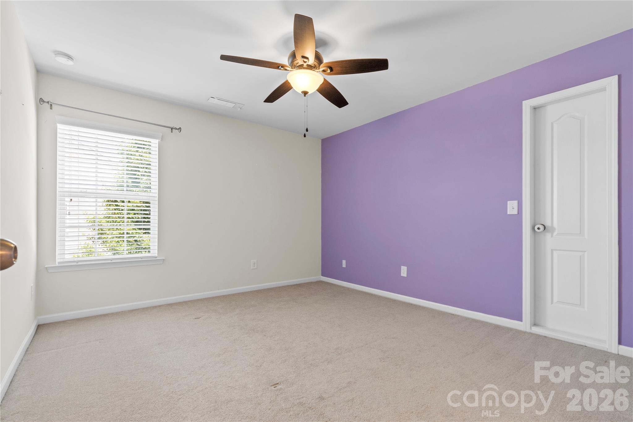 159 E Warfield Drive