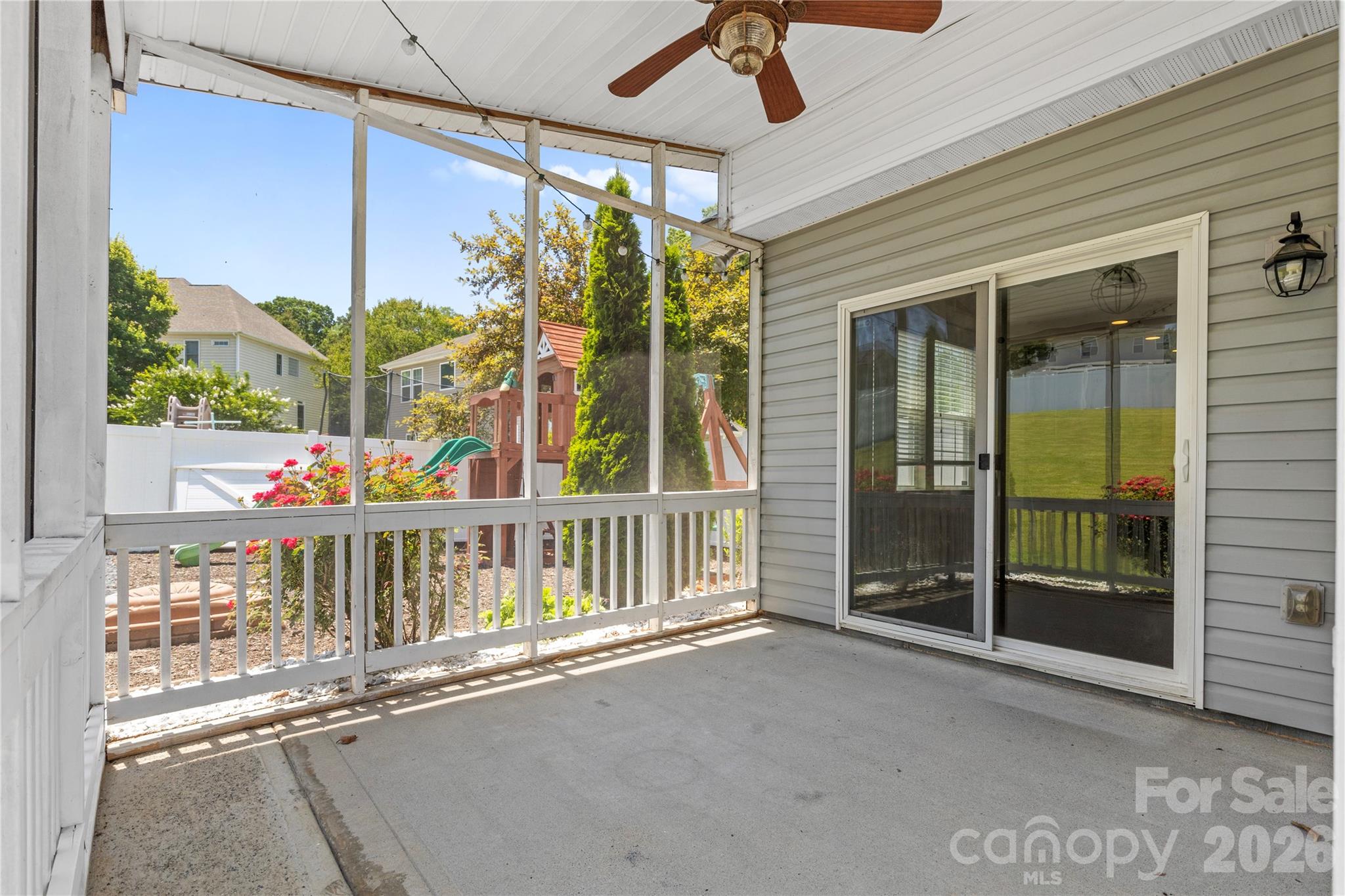 159 E Warfield Drive