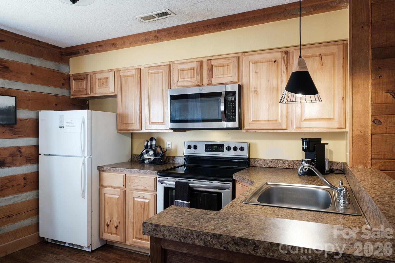 658 Biltmore Circle Unit: 82