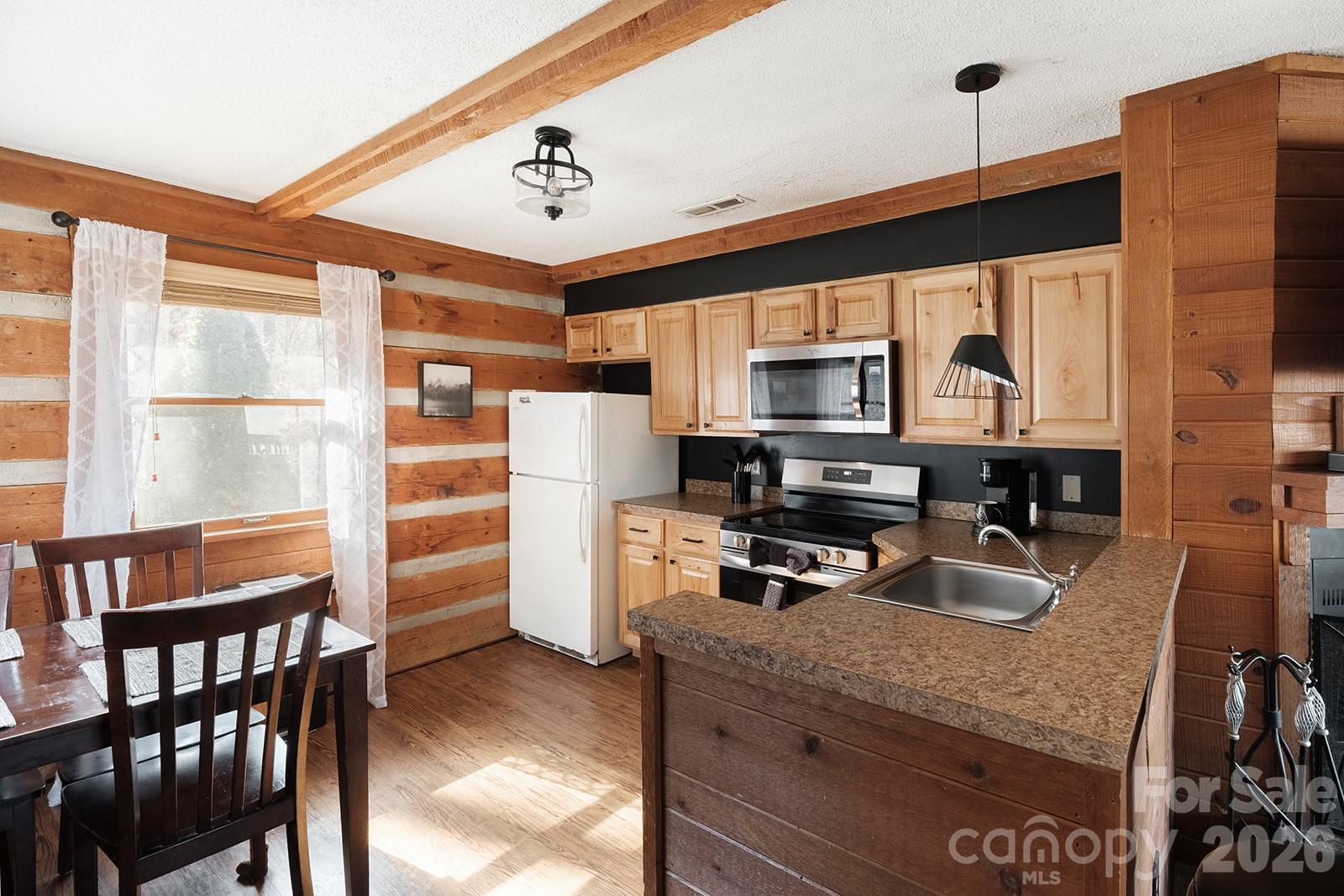 658 Biltmore Circle Unit: 82