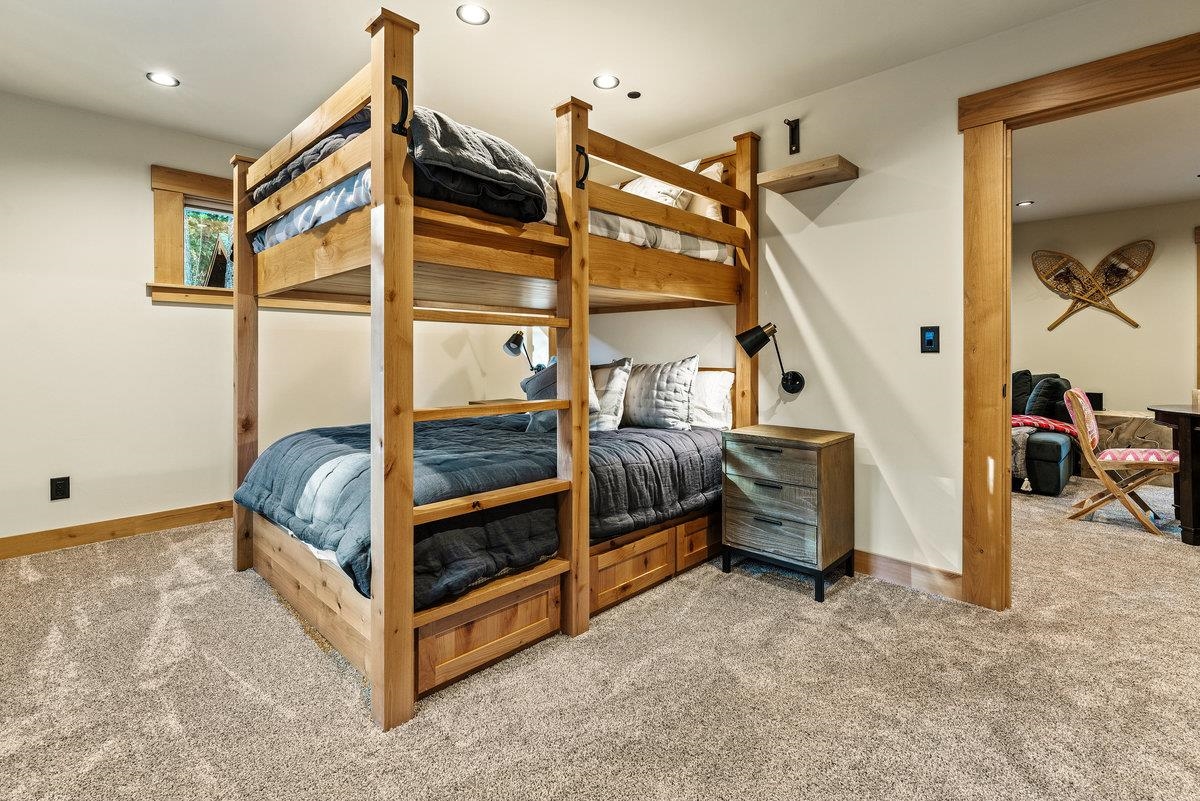 13626 Pathway Avenue