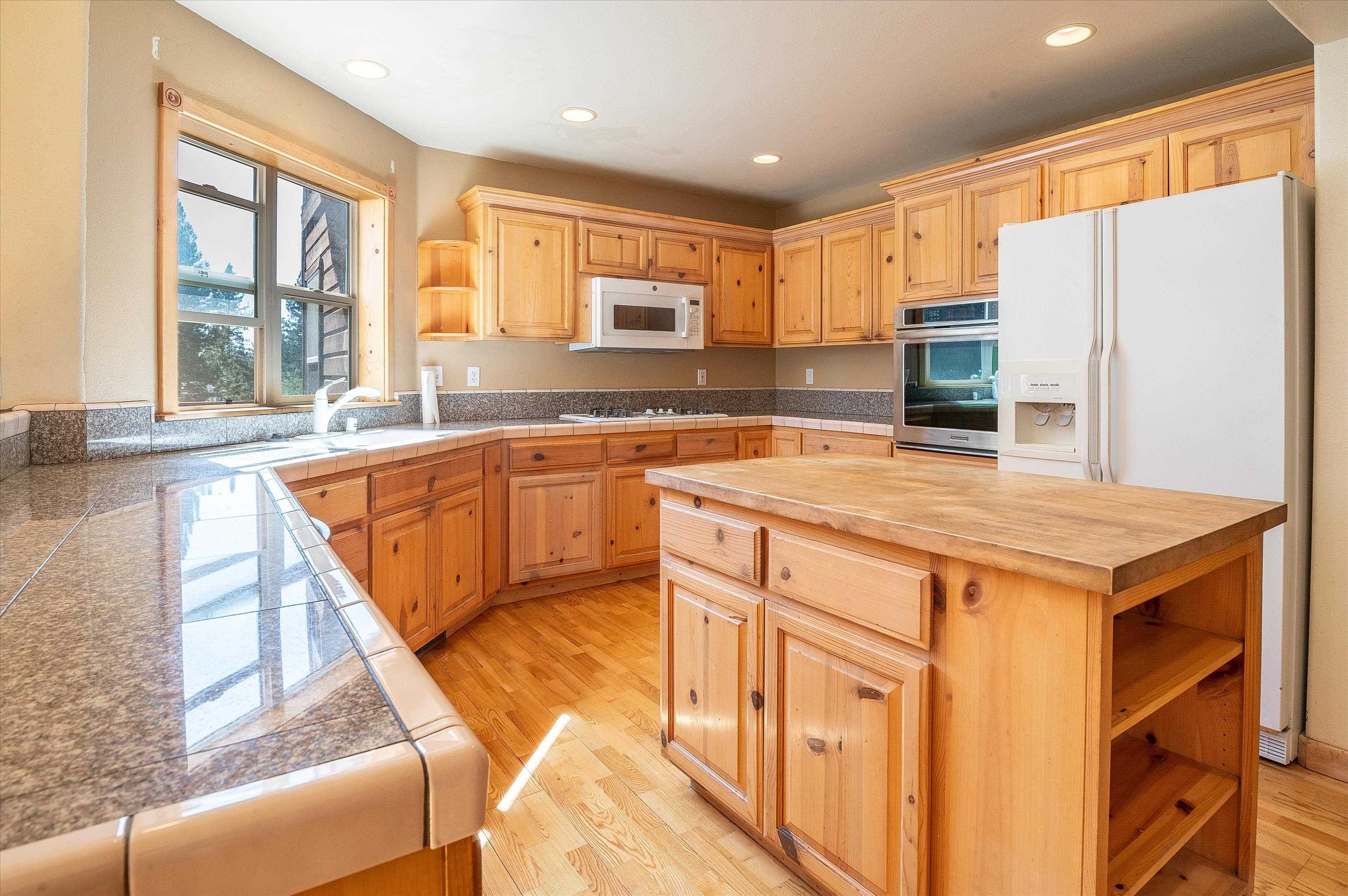 16095 Woodbridge Court