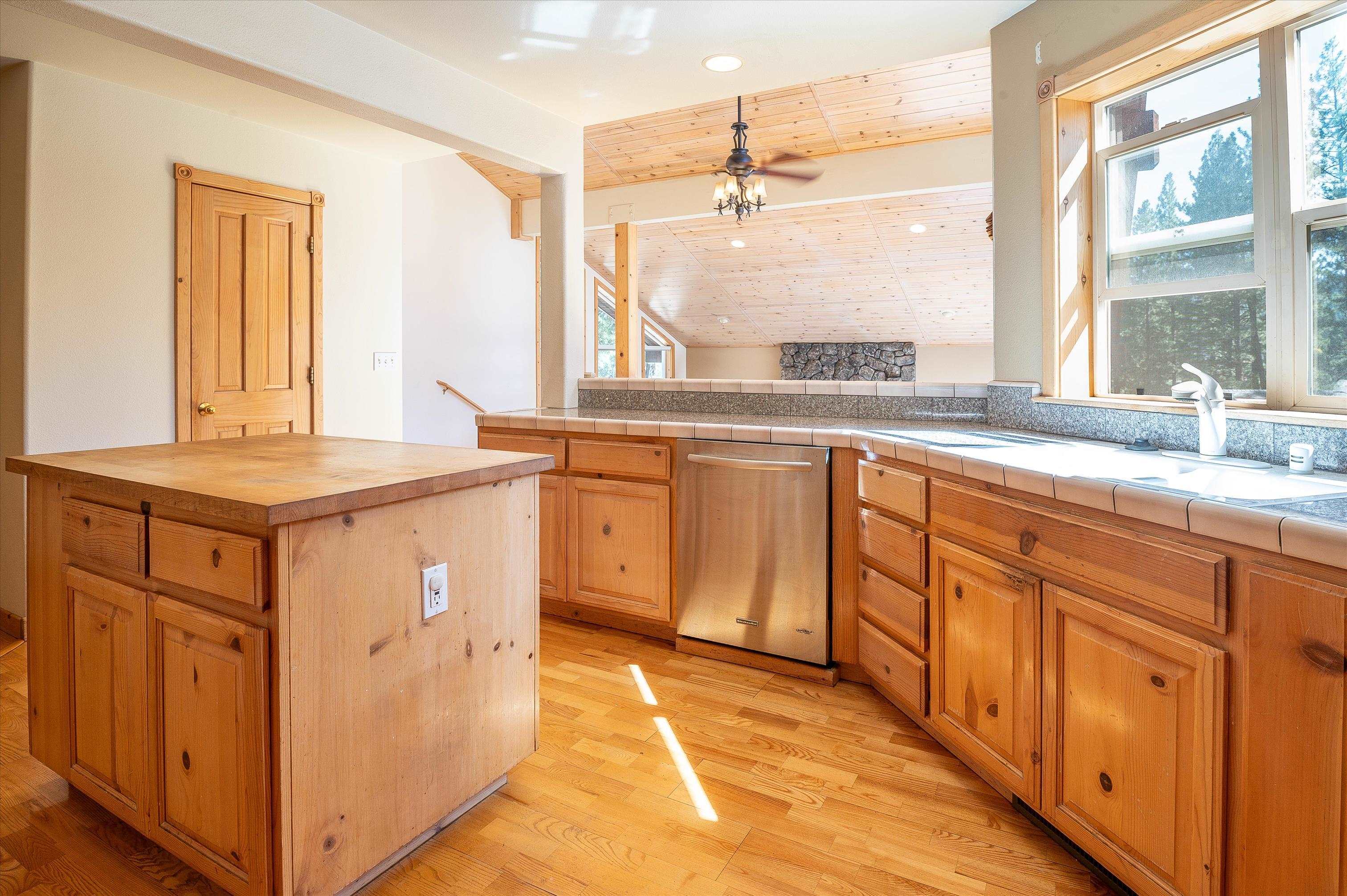 16095 Woodbridge Court