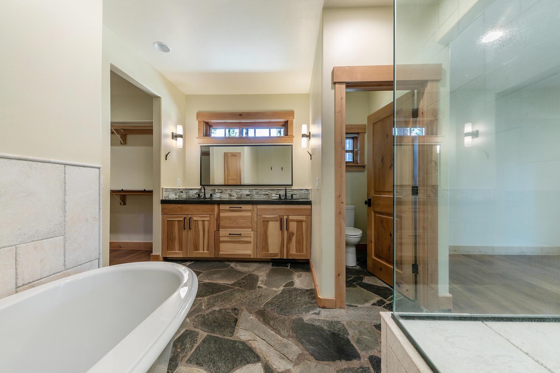 11093 Comstock Drive