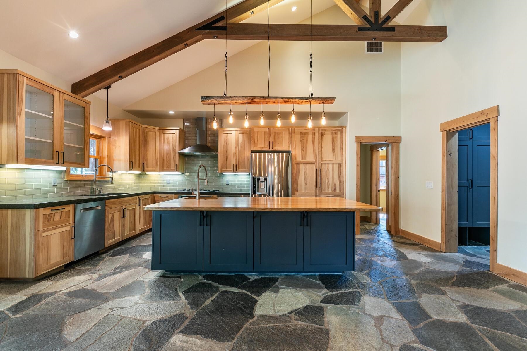 11093 Comstock Drive