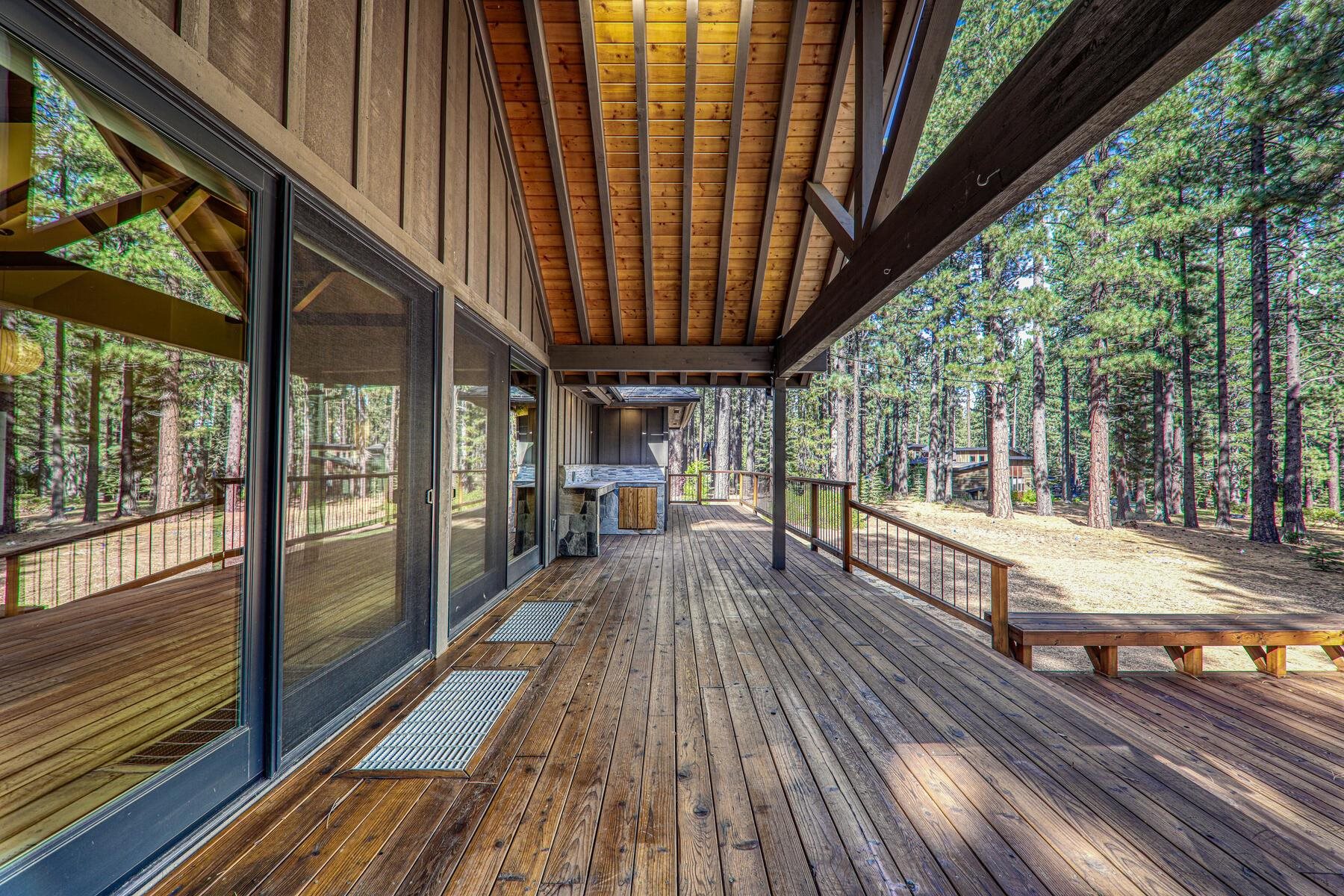 11093 Comstock Drive