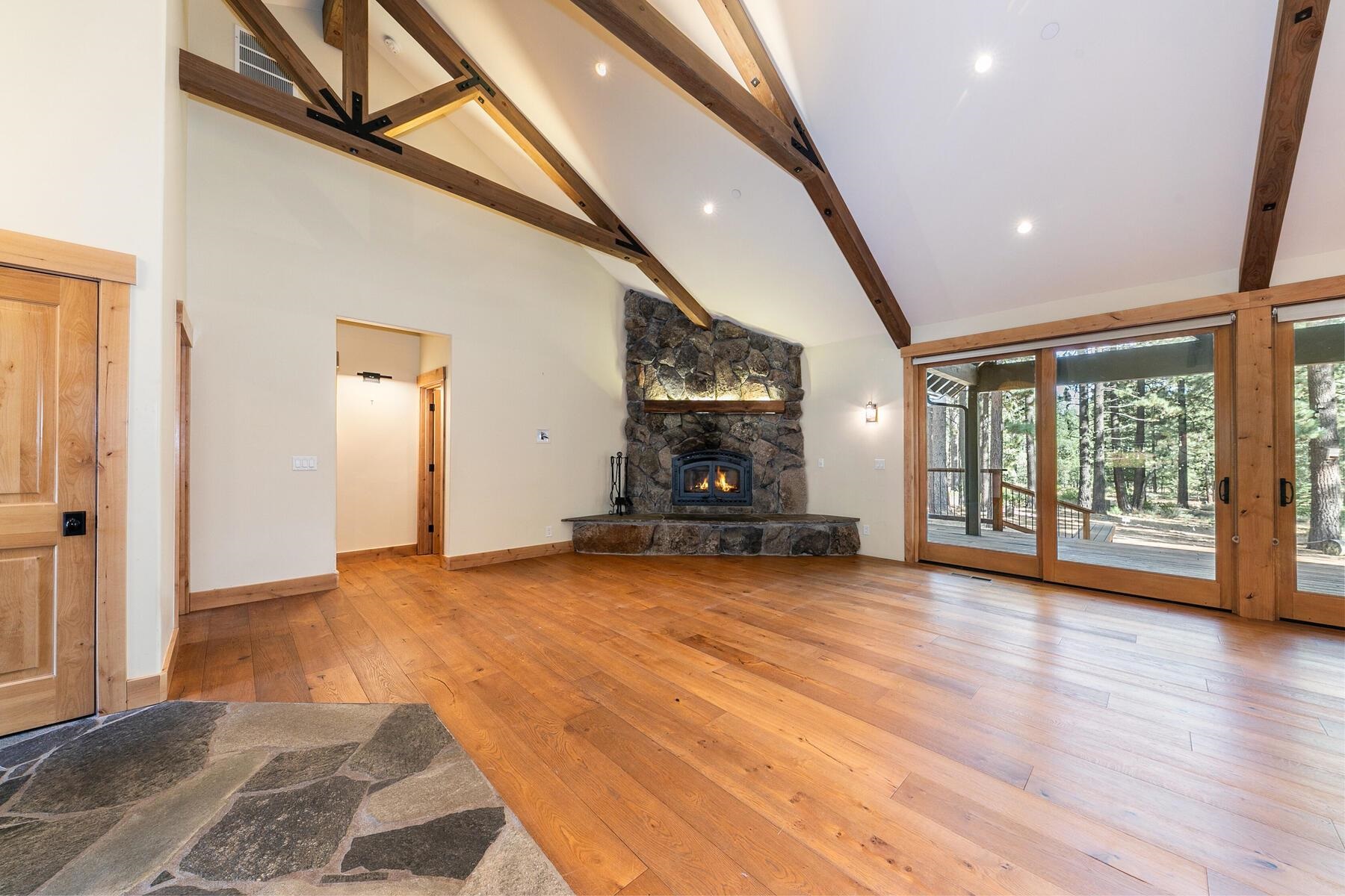 11093 Comstock Drive