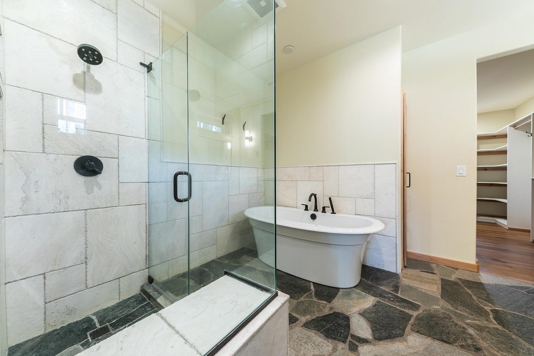 11093 Comstock Drive