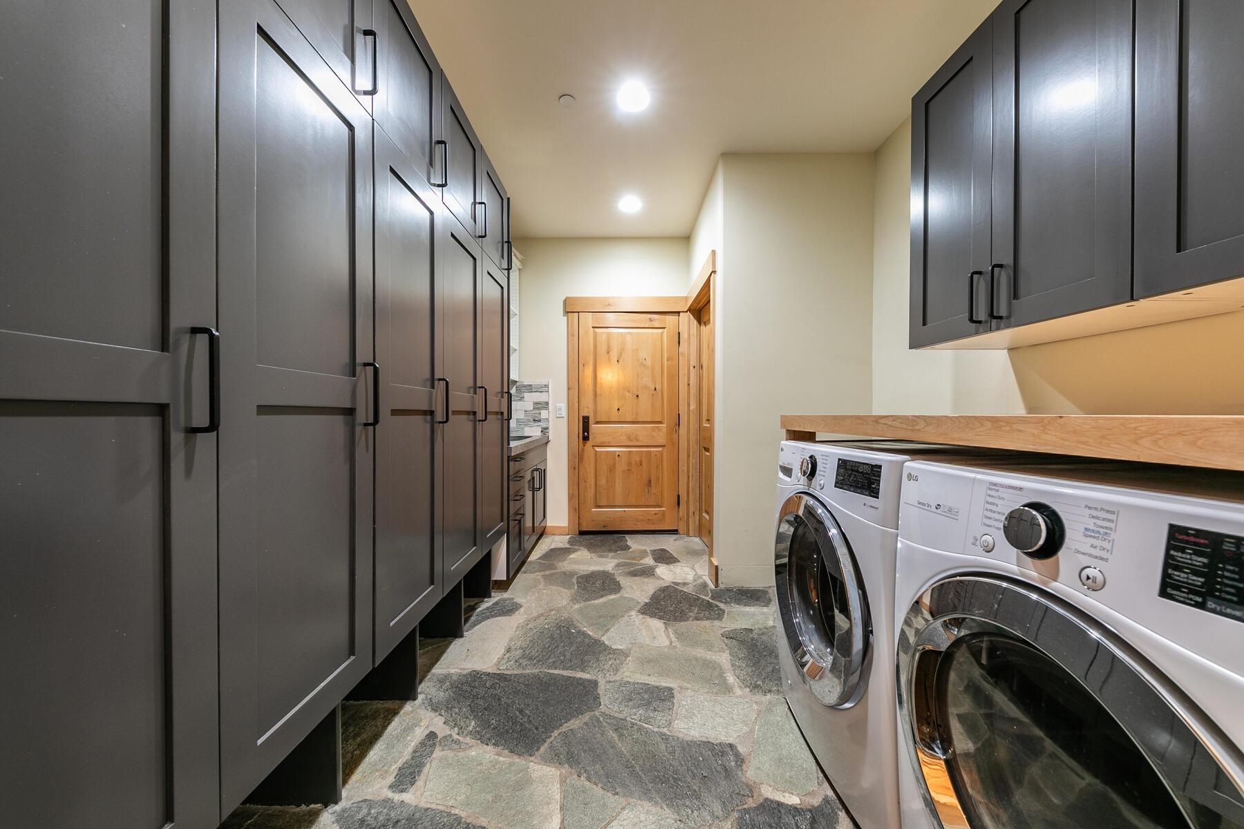 11093 Comstock Drive