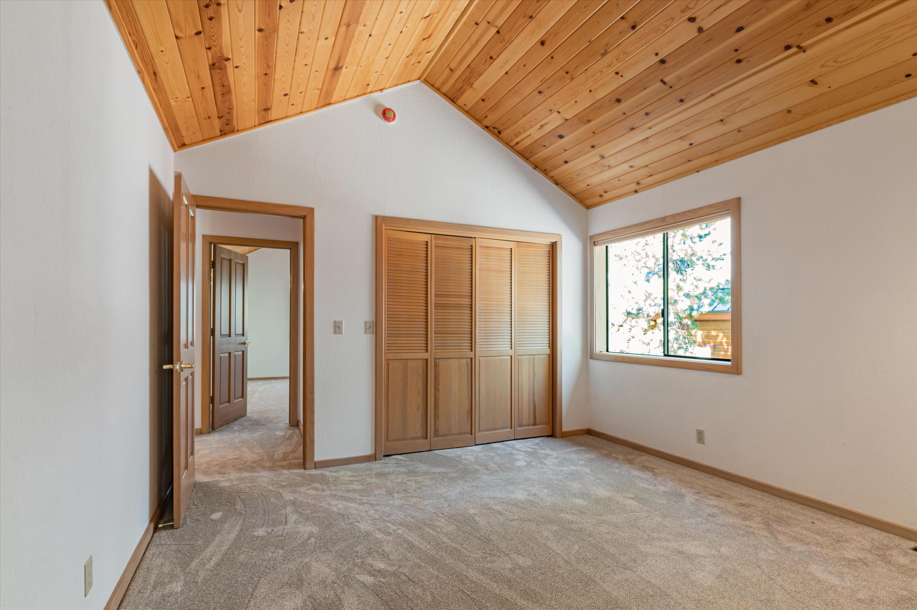 12852 Skiview Loop