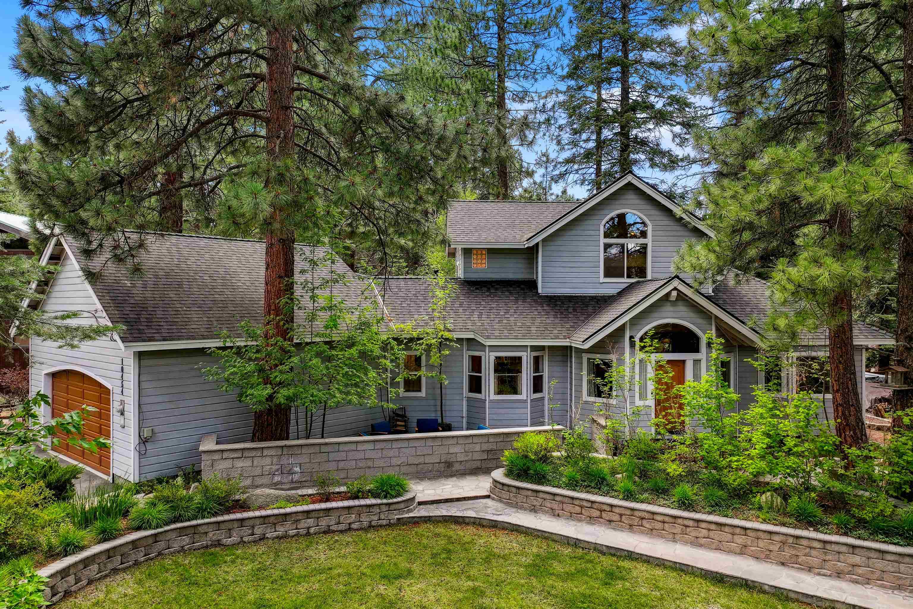 10454 Royal Crest Drive