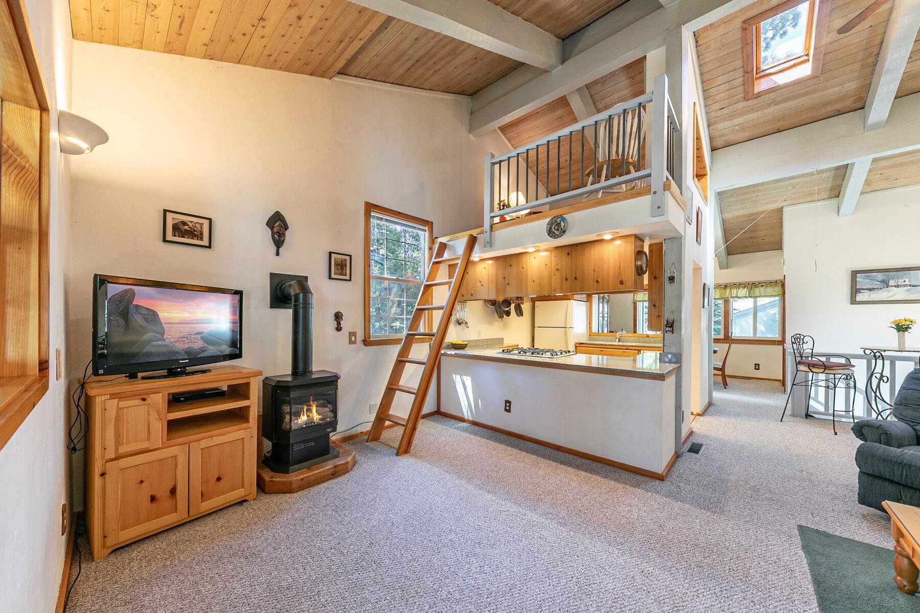 3200 North Lake Boulevard Unit: 12