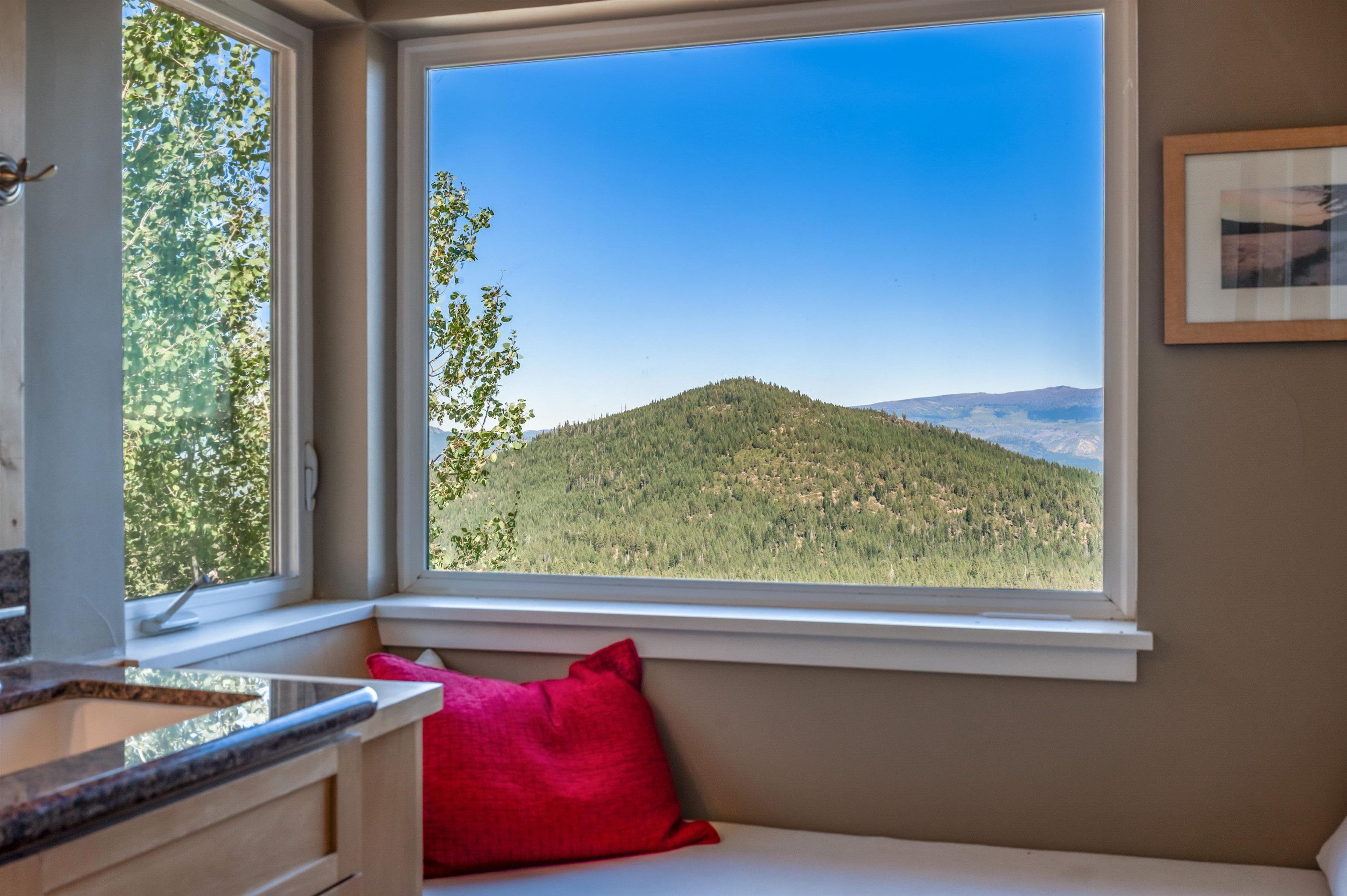 12957 Pinnacle Loop Unit: 6