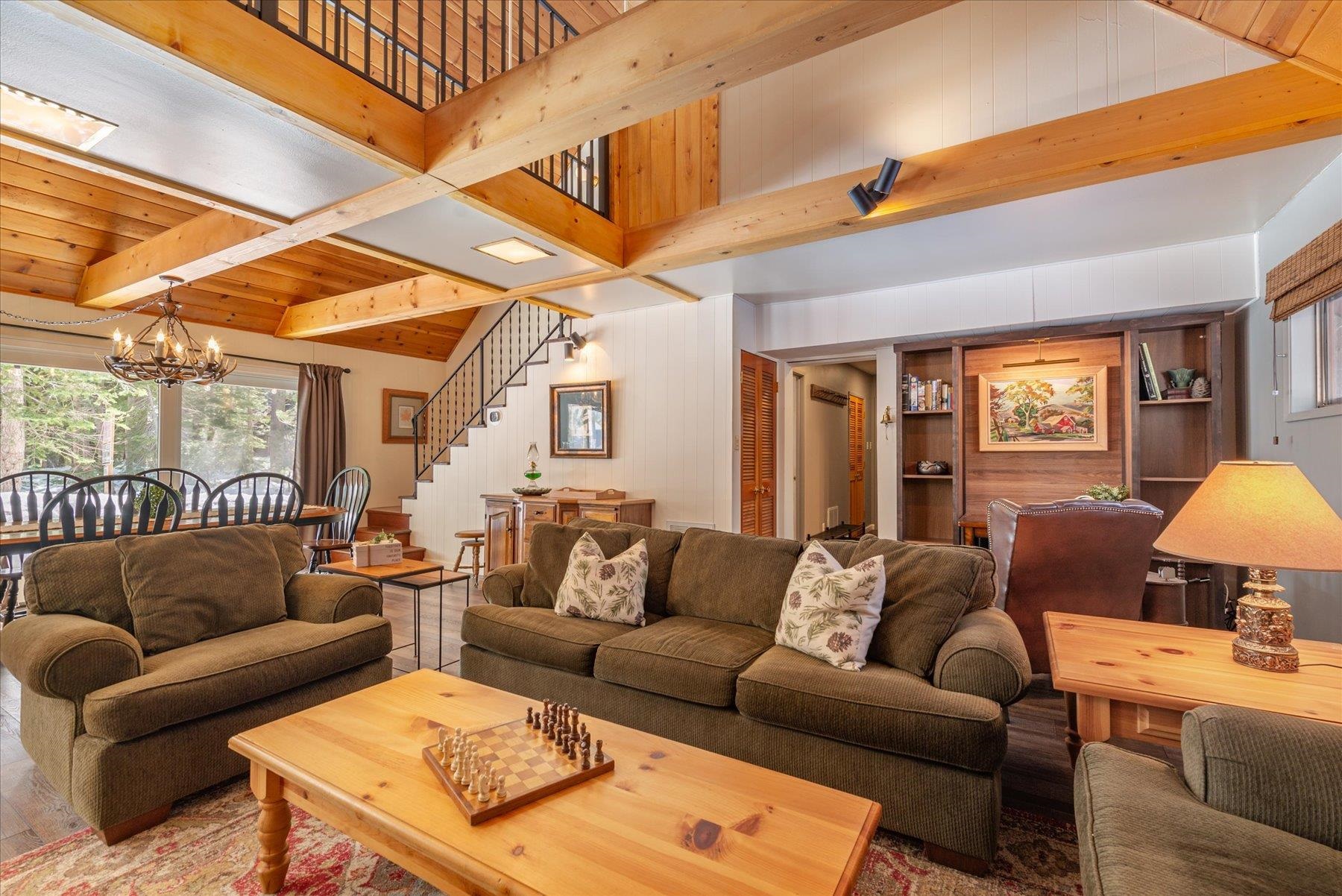 15609 Cottonwood Drive