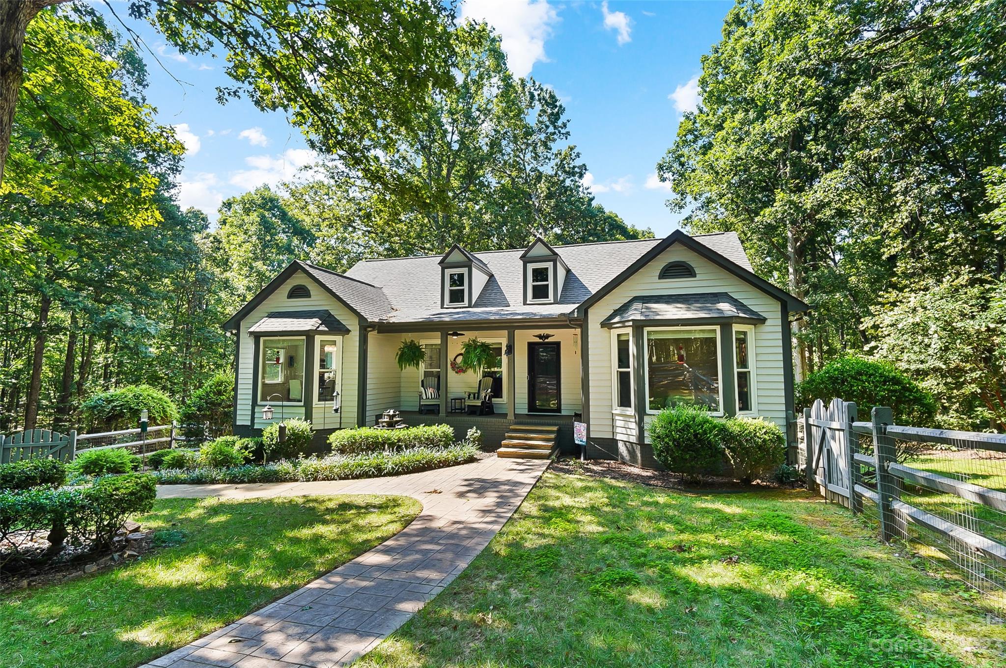 9131 N Pine Hill Lane