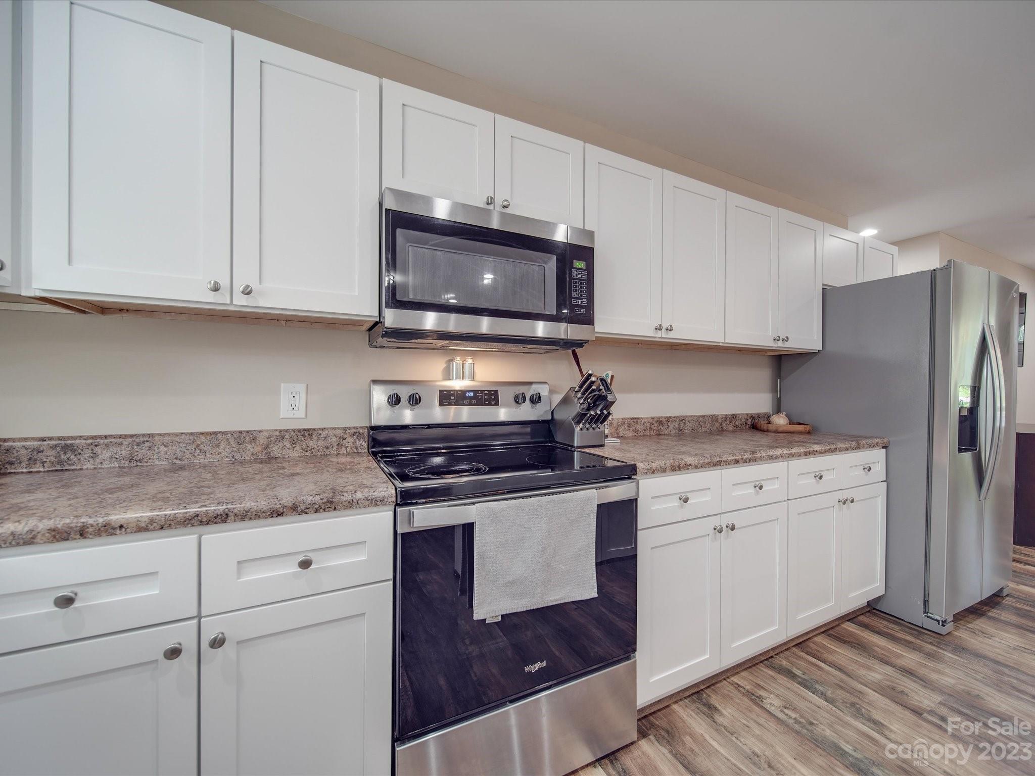 5554 Hillsdale Drive