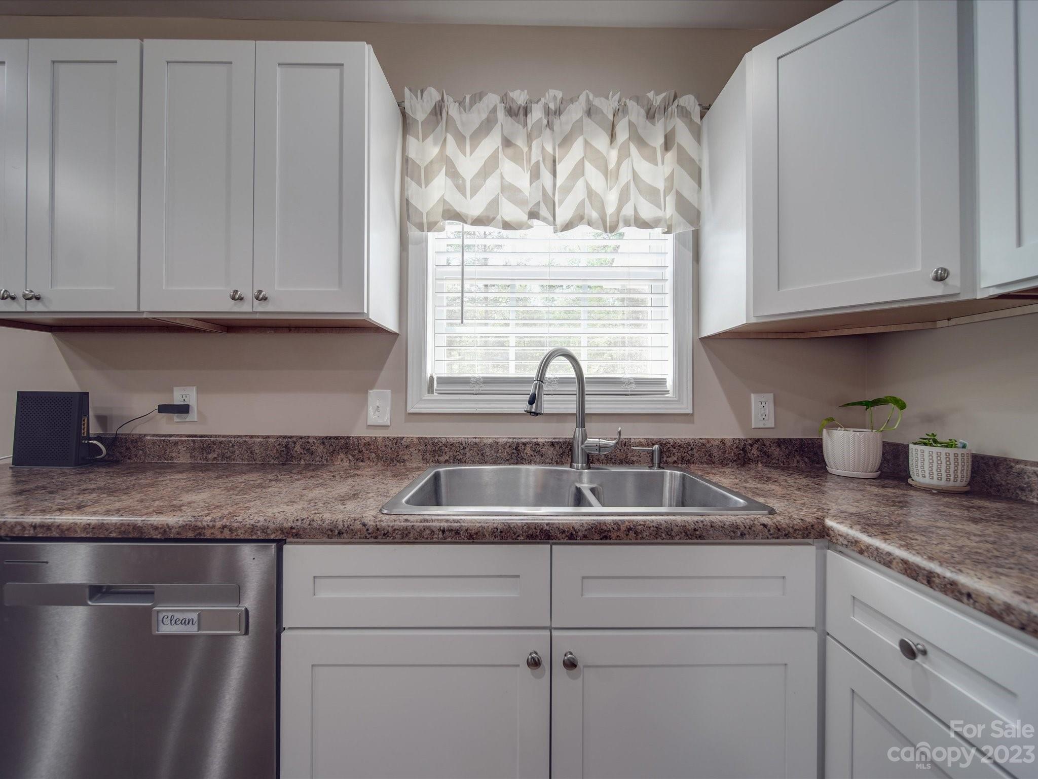 5554 Hillsdale Drive