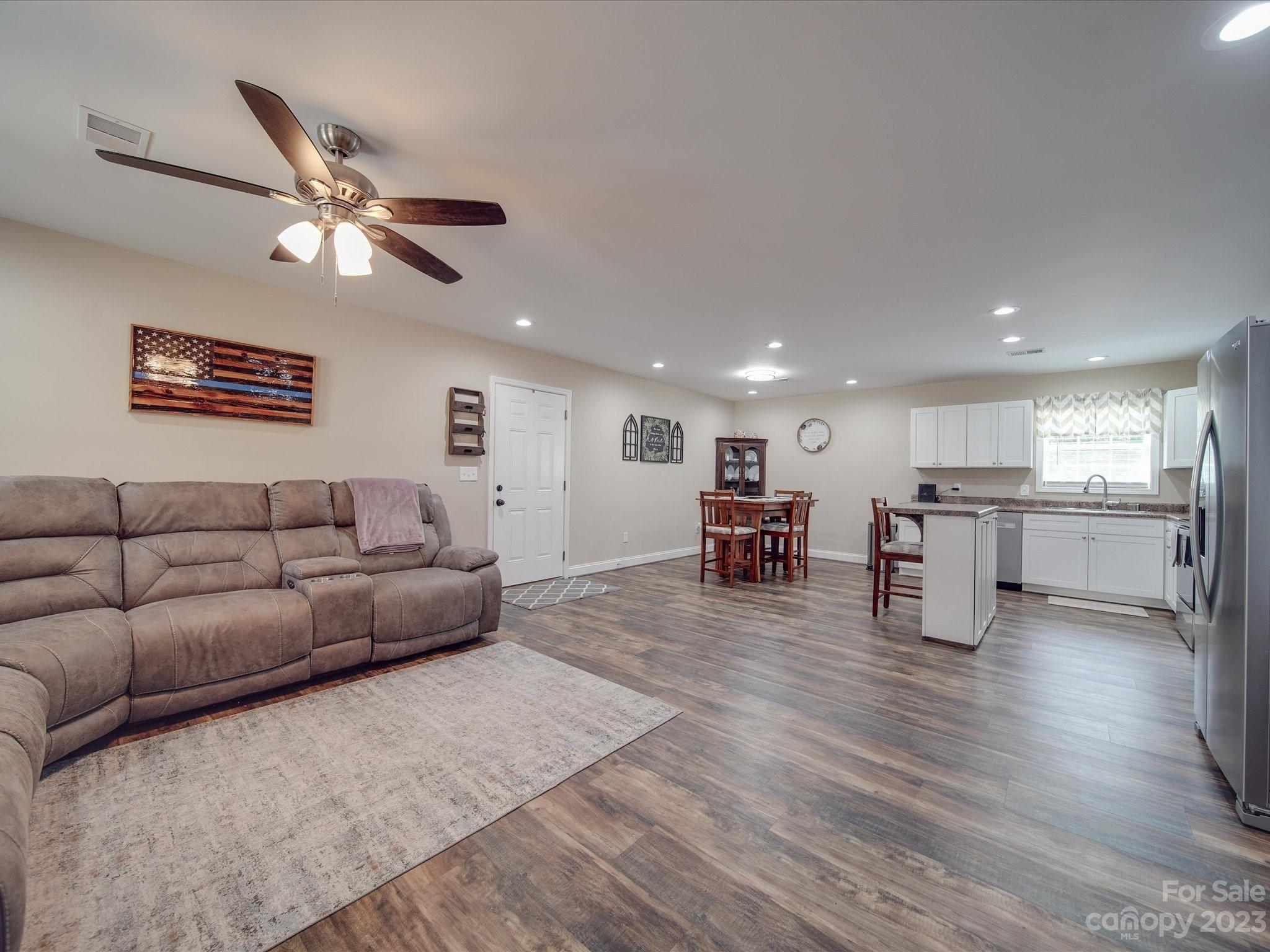 5554 Hillsdale Drive