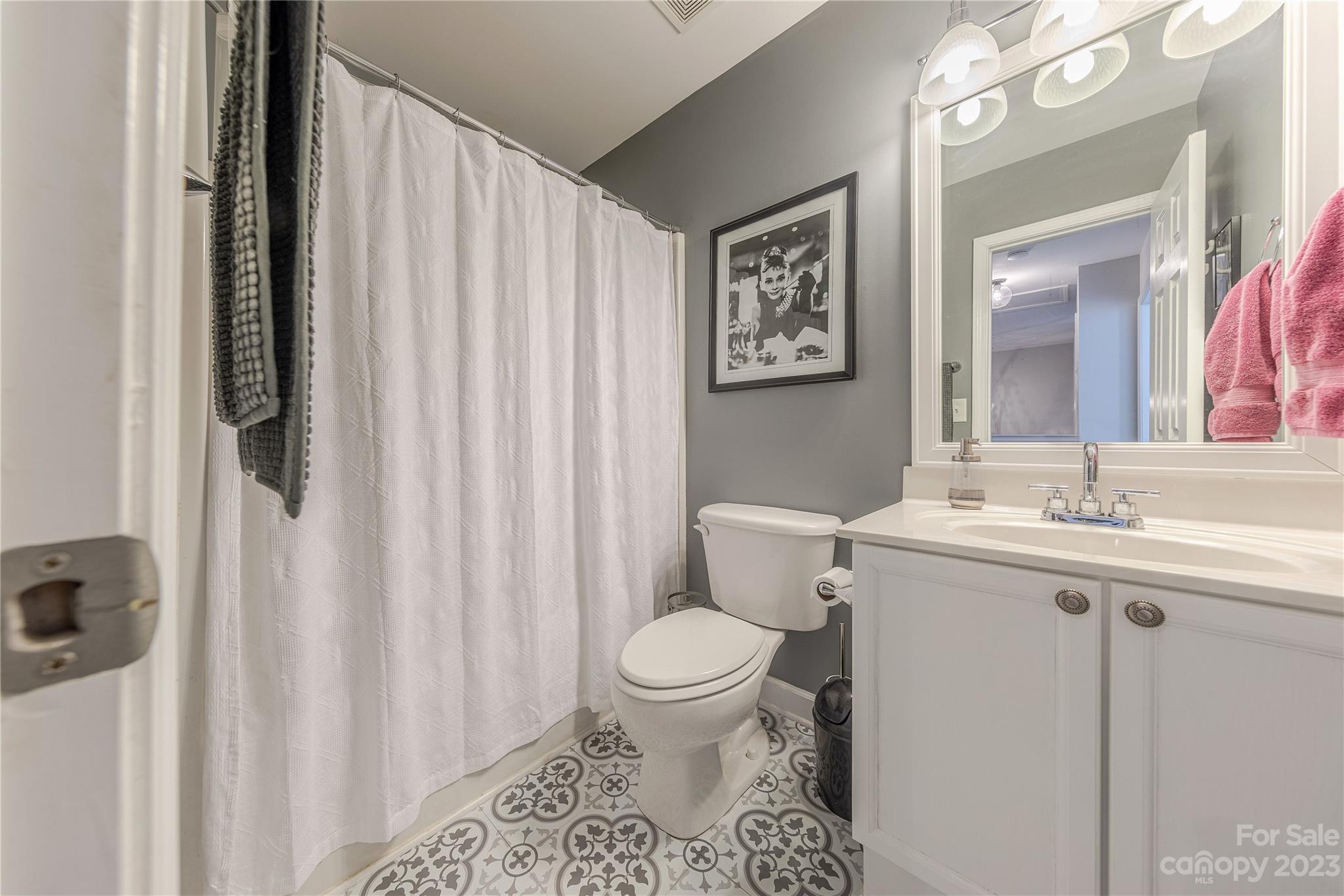 5524 Franklin Springs Circle