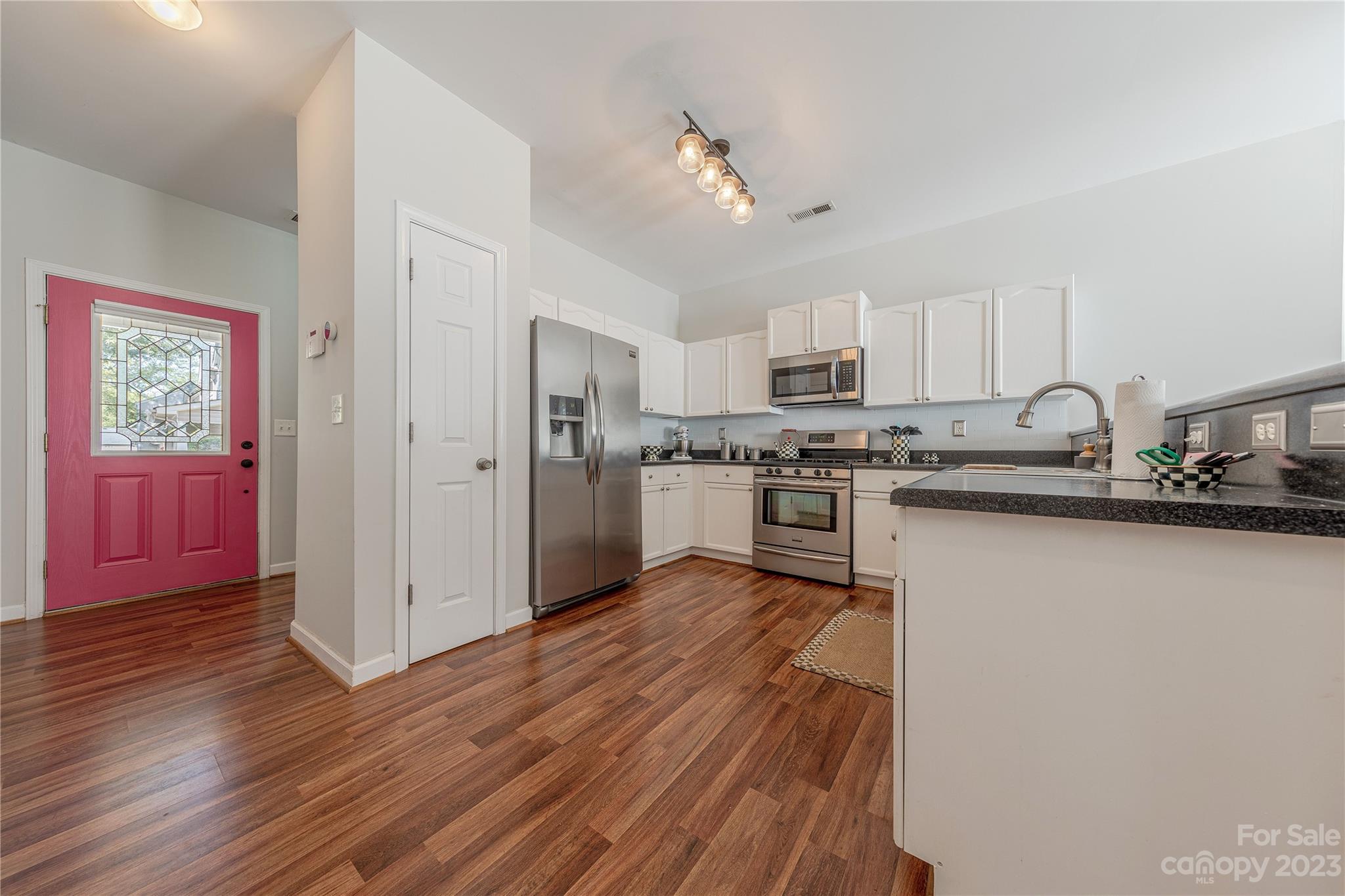 5524 Franklin Springs Circle