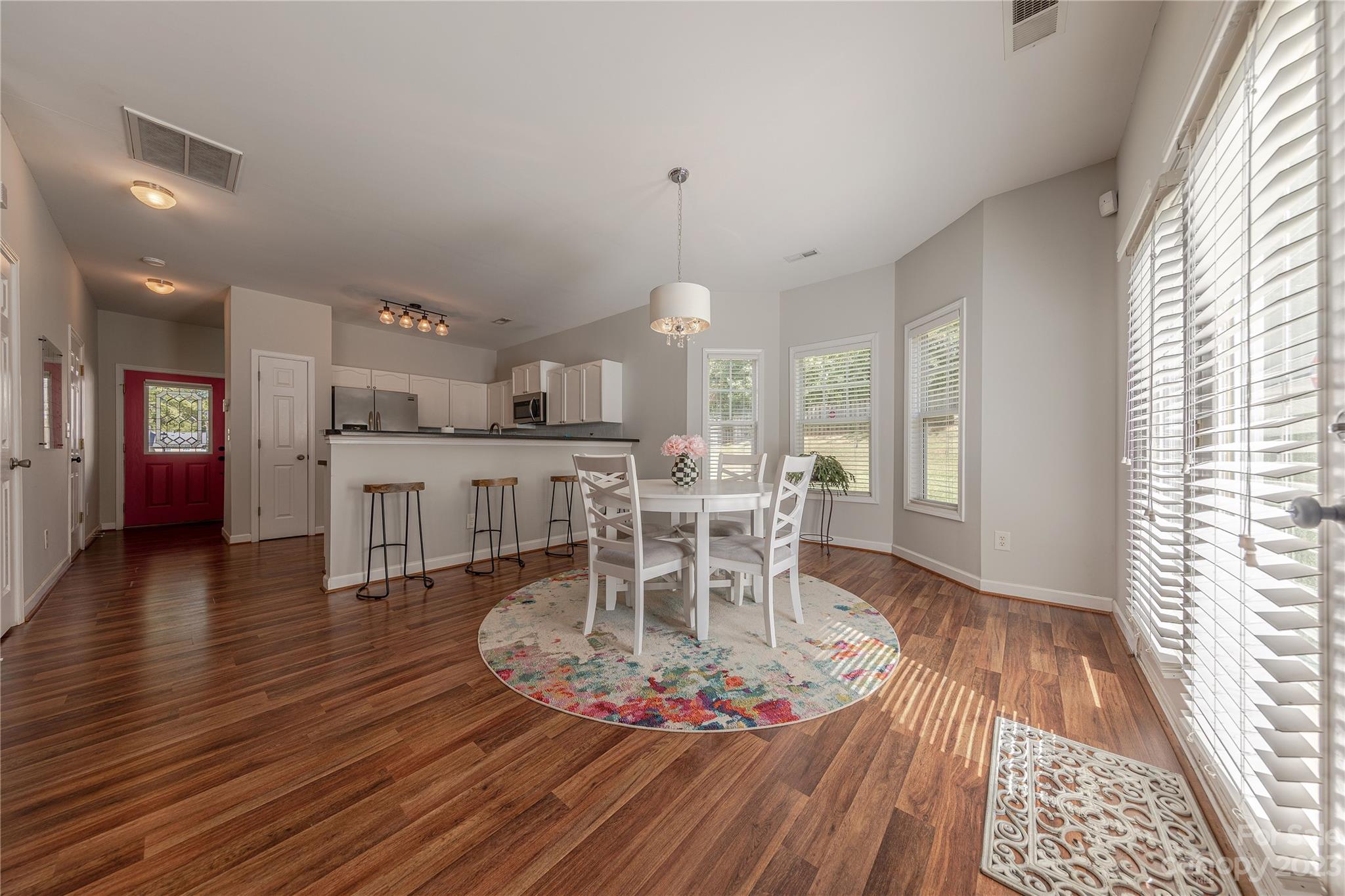 5524 Franklin Springs Circle