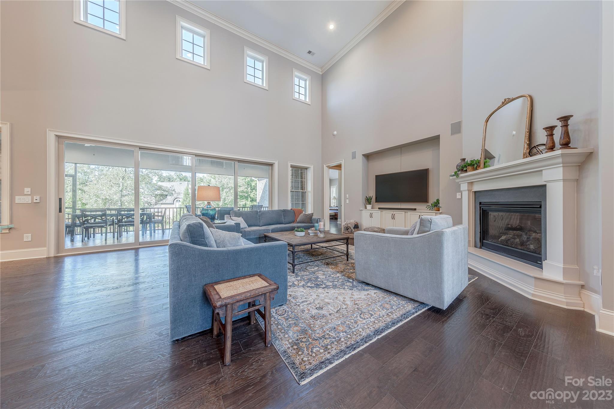 1110 Ladera Drive