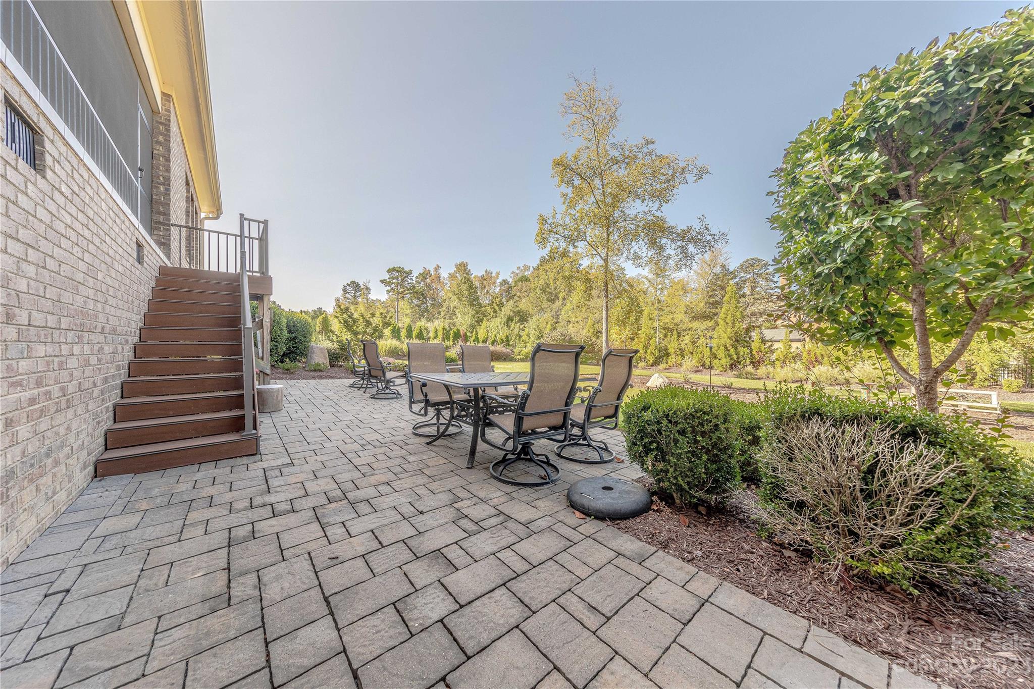 1110 Ladera Drive