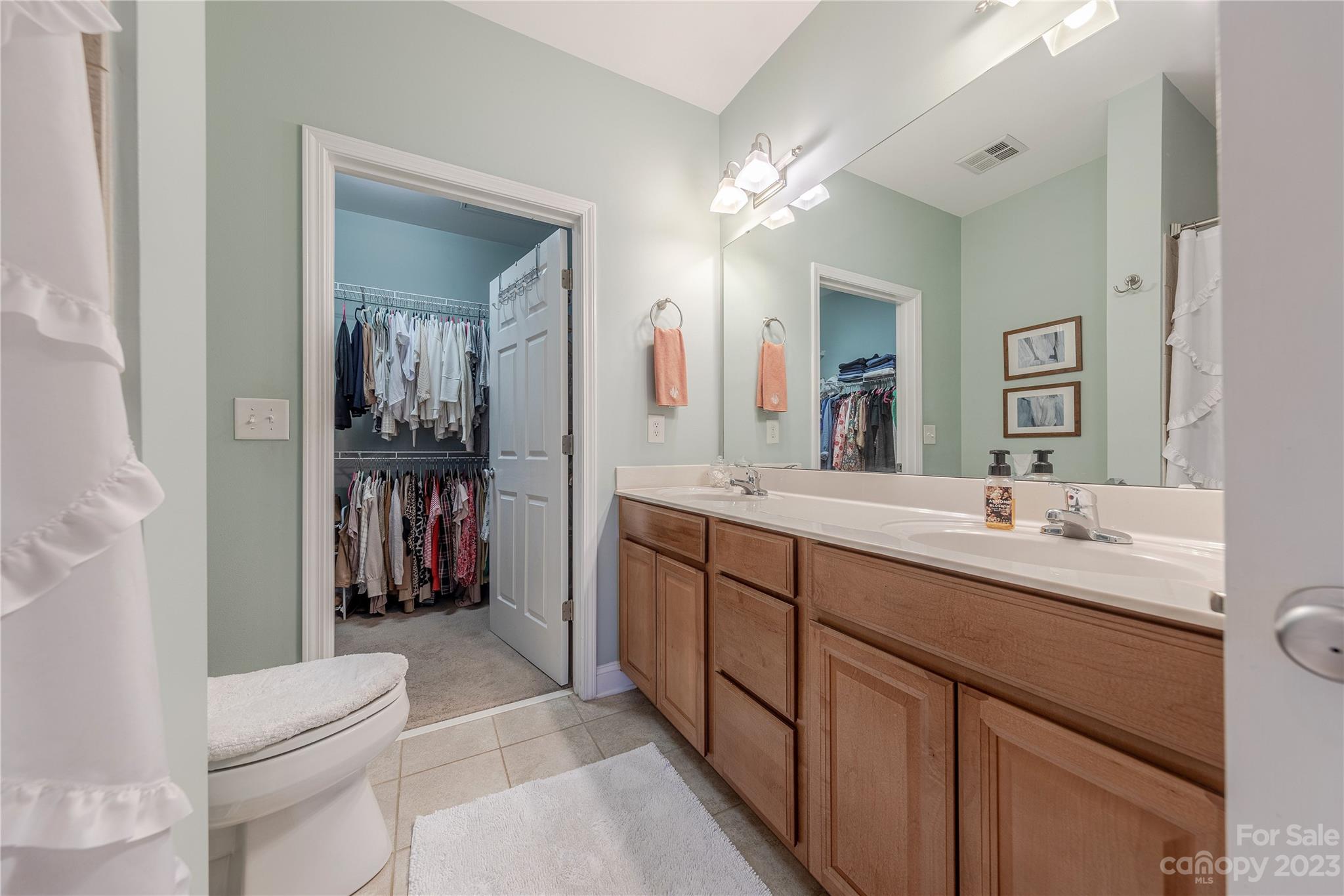 1000 E Woodlawn Road Unit: 410