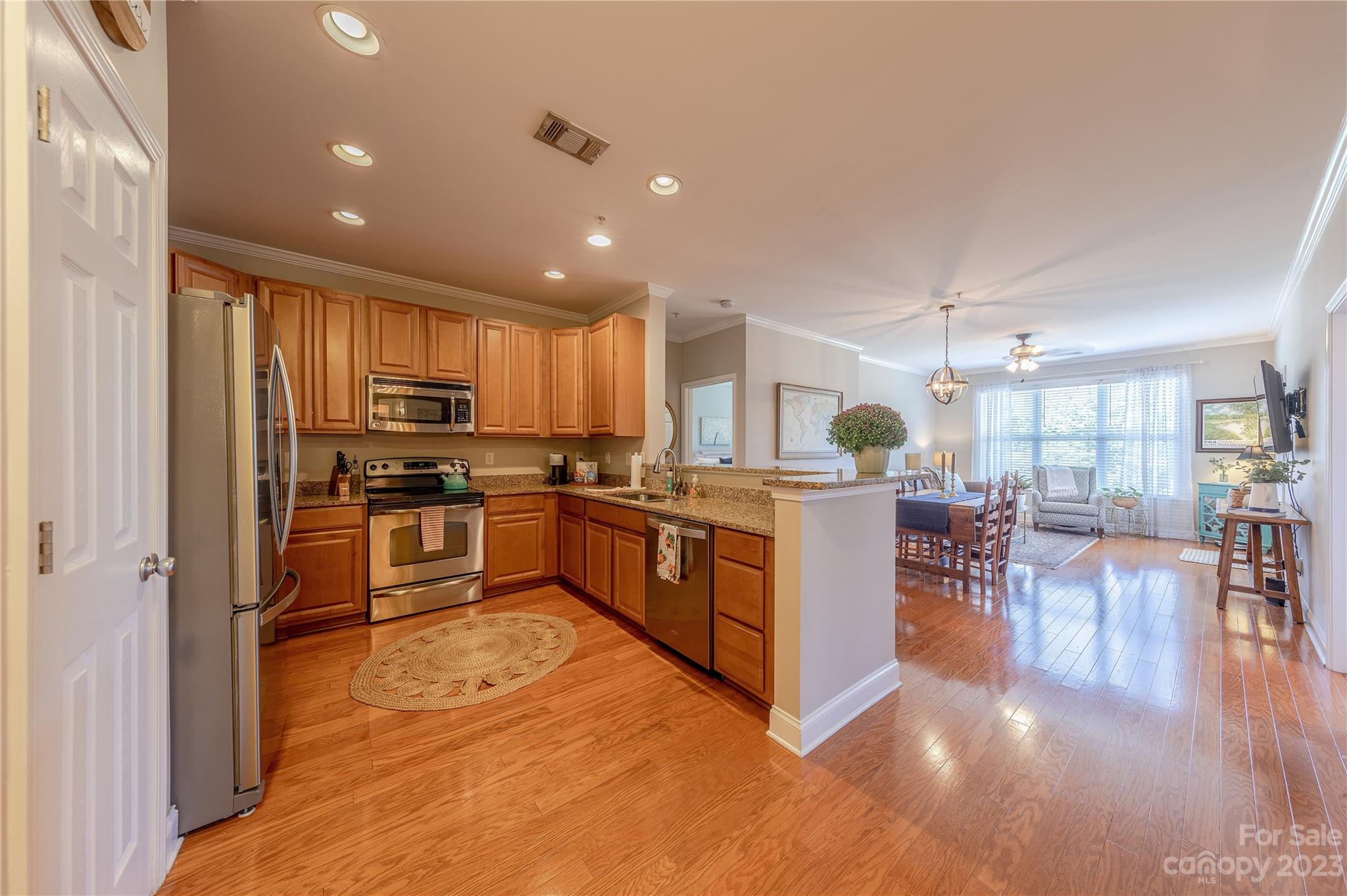 1000 E Woodlawn Road Unit: 410